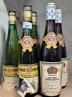Lot 501 - Five bottles to include 2 x 1975 Niersteiner...