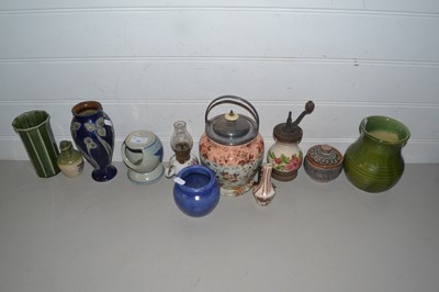 Lot 19 - Mixed lot of ceramics to include a Doulton...