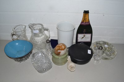 Lot 29 - Mixed Lot: Various assorted glass wares, wall...