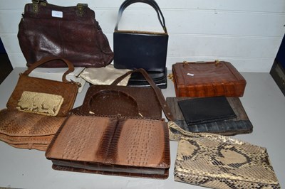 Lot 34 - Mixed Lot: Various vintage handbags to include...