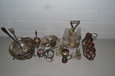 Lot 55 - Mixed Lot: Various silver plated items to...