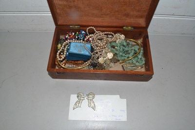 Lot 126 - Box of various assorted costume jewellery