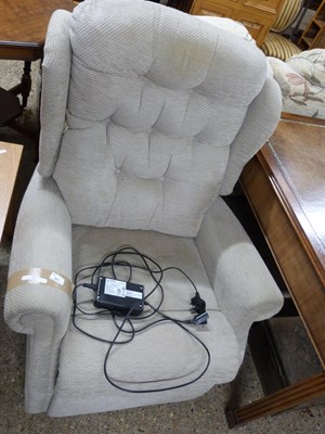 Lot 251 - Electric recliner armchair