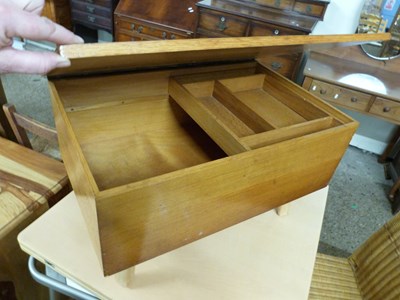 Lot 309 - Oak flip top sewing box