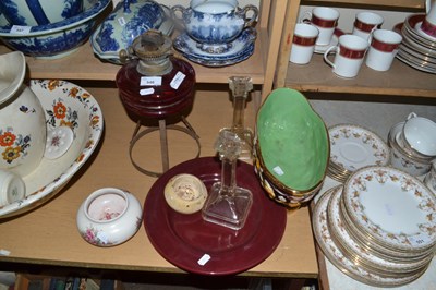 Lot 546 - Mixed Lot: Oil lamp and various assorted ceramics