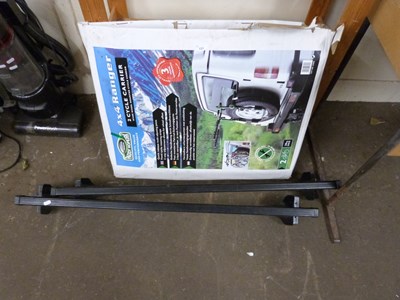 Lot 723 - Car roof bars and a cycle rack