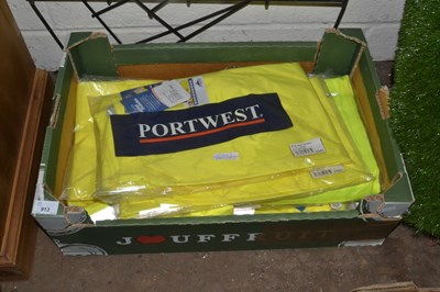 Lot 913 - Box as new high vis clothing