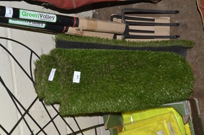 Lot 916 - Roll of artificial grass