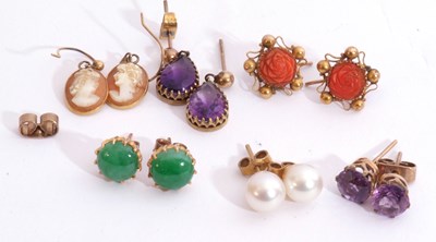 Lot 265 - Mixed Lot: six pairs of modern earrings to...