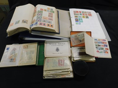 Lot 563 - Box: World mint and used collection in 5...