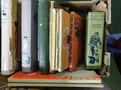 Lot 606 - Small Box: Childrens books