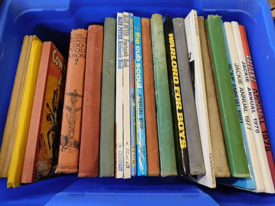 Lot 680 - Box: Childrens annuals