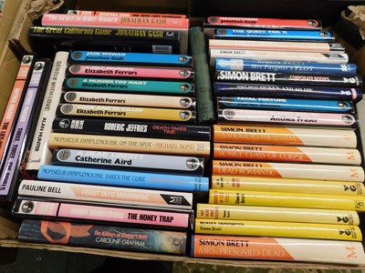 Lot 686 - One Box: Crime fiction