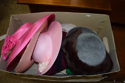 Lot 293 - A box of various ladies hats