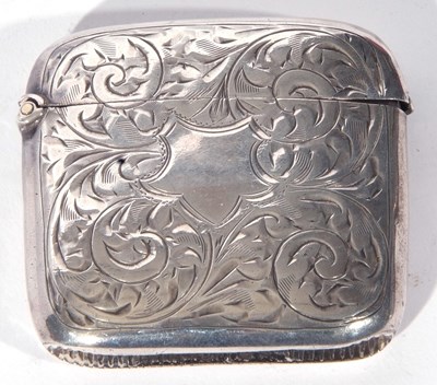 Lot 120 - George V silver vesta case of hinged...