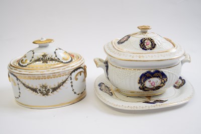 Lot 432 - Early 19th Century Spode sucrier and cover,...