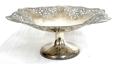 Lot 34 - George VI silver tazza having a wavy and...