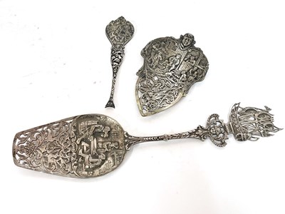 Lot 80 - Mixed Lot: Large Dutch silver cake server...