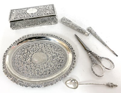 Lot 92 - Mixed lot to include Victorian silver trinket...