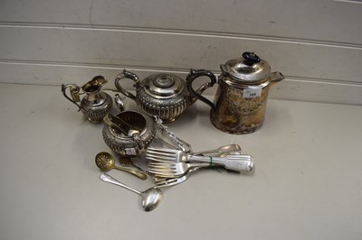 Lot 105 - MIXED LOT VARIOUS SILVER PLATED WARES TO...