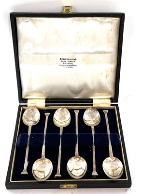 Lot 99 - Cased set of six George VI silver seal top...