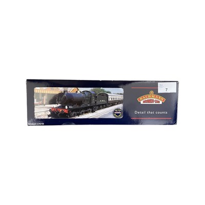 Lot 7 - A boxed Bachmann Branch-Line 00 gauge 32-303...