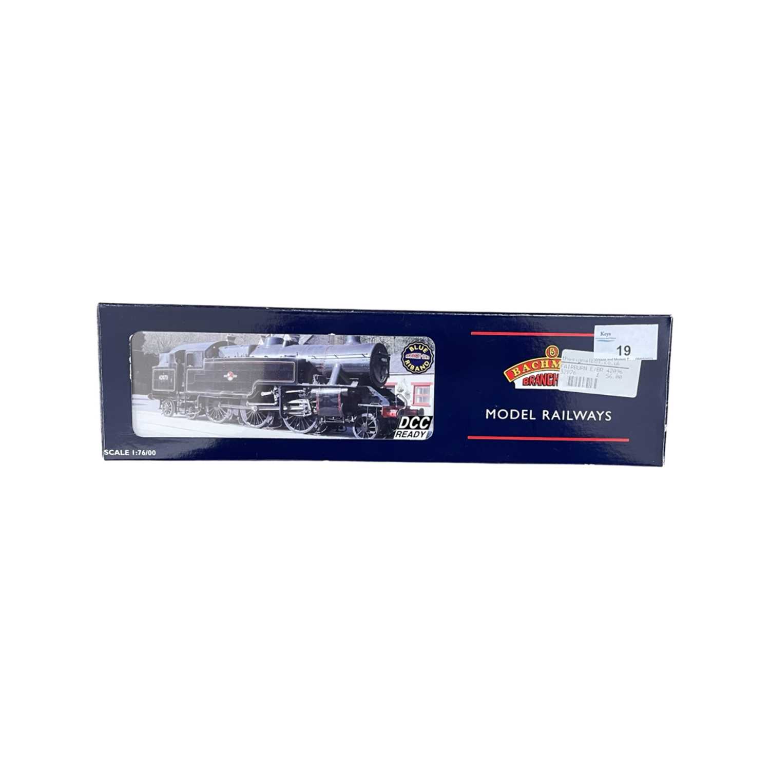 Lot 19 - A boxed Bachmann Branch-Line 00 gauge 32-876...