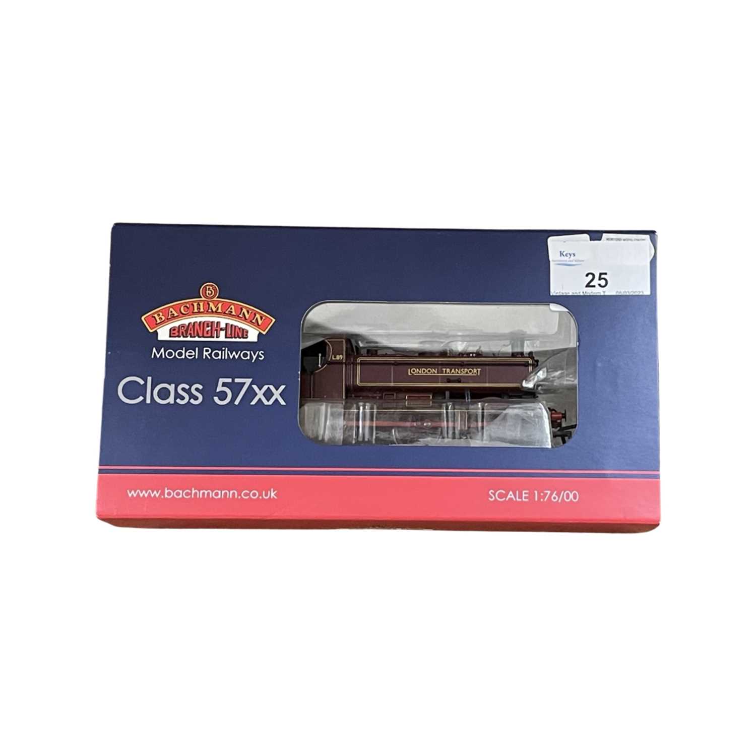 Lot 25 - A boxed Bachmann Branch-Line 00 gauge 32-217...