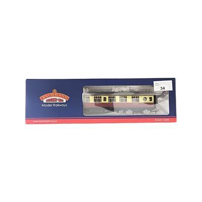 Lot 34 - A boxed Bachmann Branch-Line 00 gauge 39-465...