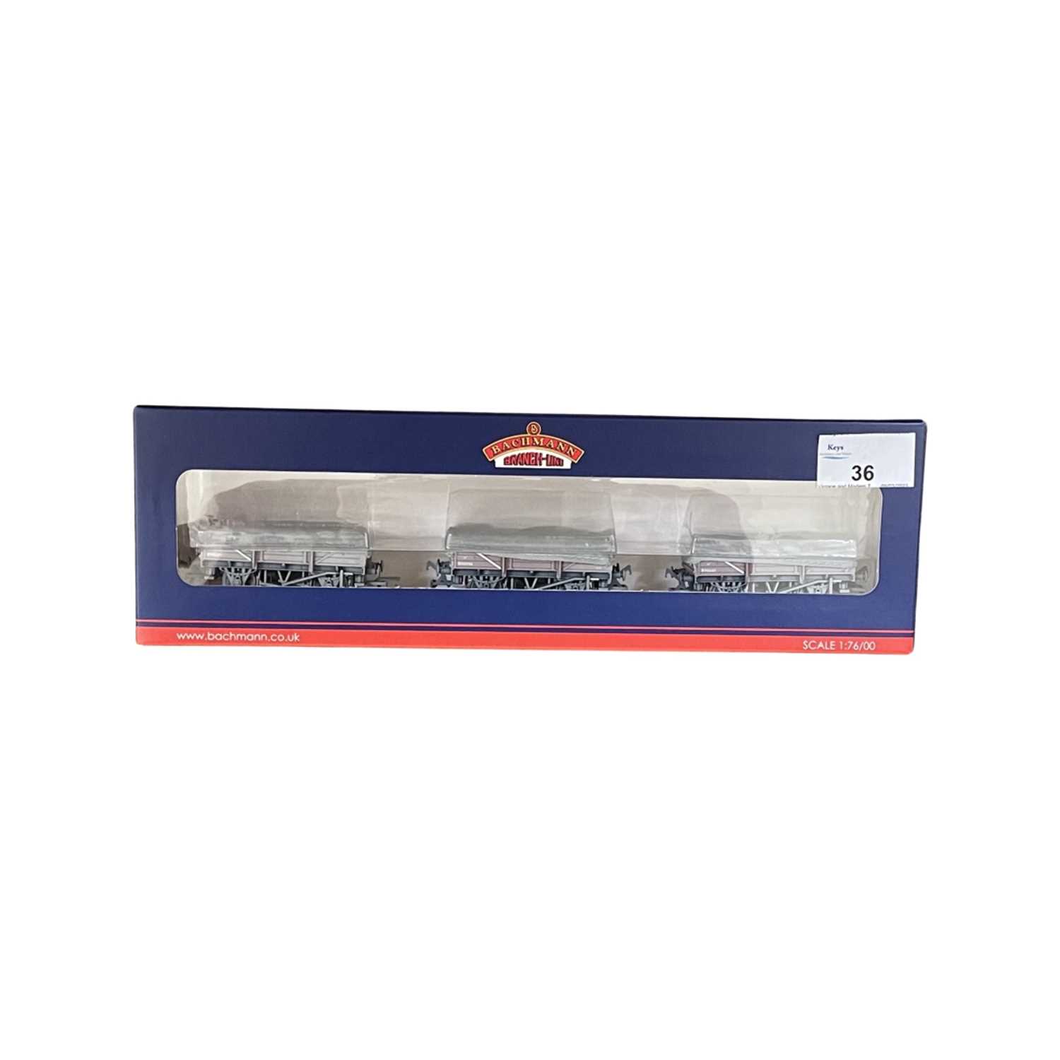 Lot 36 - A boxed Bachmann Branch-Line 00 gauge set of...