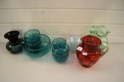 Lot 118 - MIXED LOT OF GLASS WARES TO INCLUDE TURQUOISE...