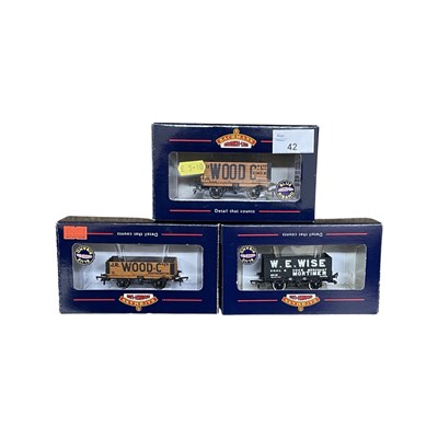 Lot 42 - A trio of boxed Bachmann Branch-Line 00 gauge...