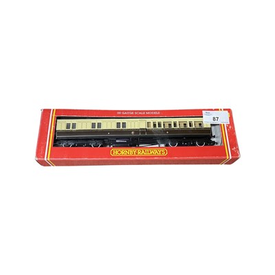 Lot 87 - A boxed Hornby 00 gauge R484 GWR Clerestory...