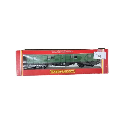 Lot 95 - A boxed Hornby 00 gauge R4057 SR Bogie Luggage...