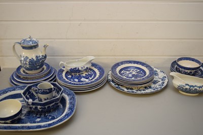 Lot 146 - MIXED LOT BLUE AND WHITE CHINA WARES TO...