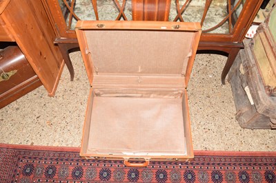 Lot 378 - Vintage suitcase