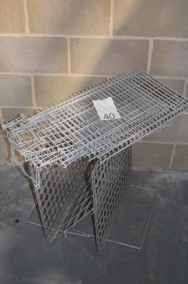 Lot 40 - Quantity of metal racking/display stands