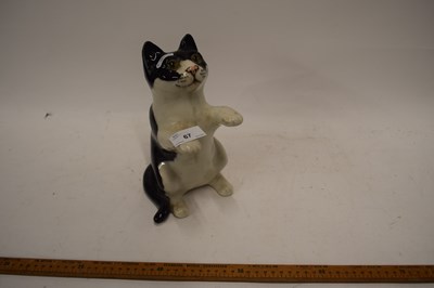 Lot 67 - Vintage Winstanley model of a cat