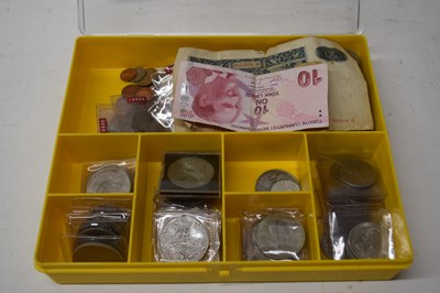 Lot 124 - Box of various assorted coinage to include...