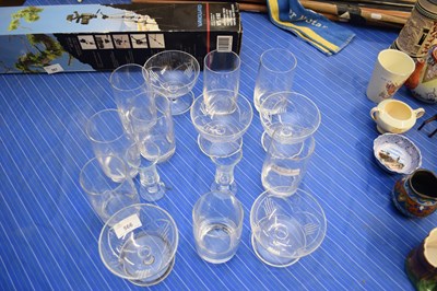 Lot 566 - VARIOUS GLASS WARES