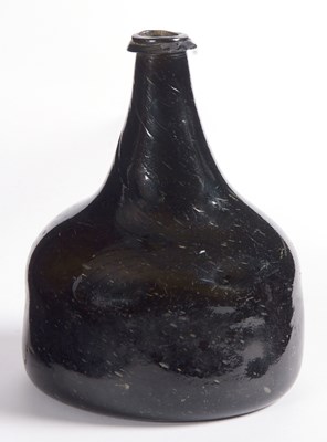 Lot 6 - 18th century onion bottle