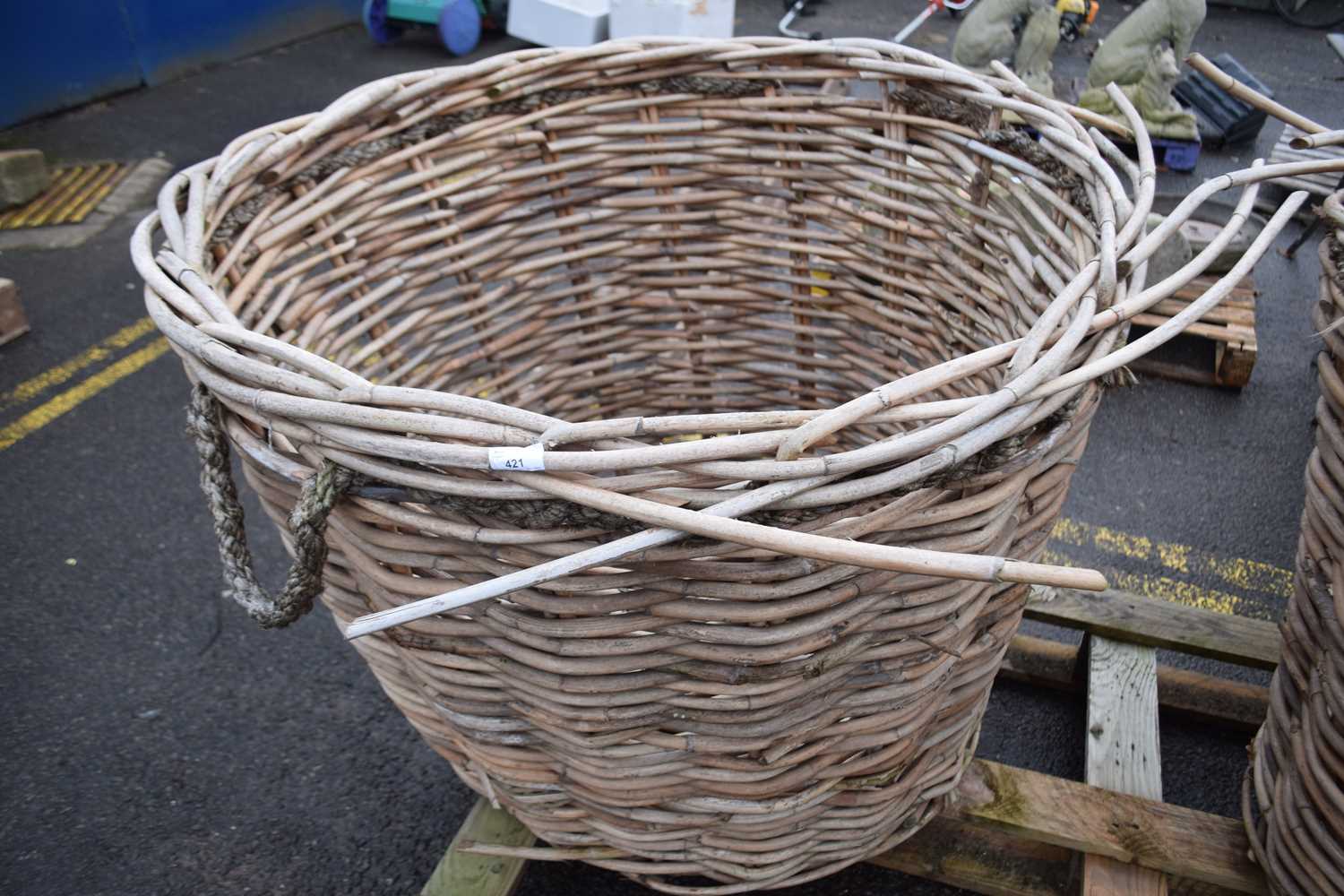 Lot 421 - Large wicker log basket