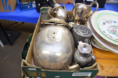 Lot 583 - BOX PLATED ITEMS
