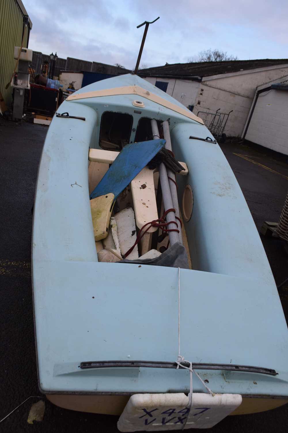 Lot 399 - Sailing dinghy with trailer