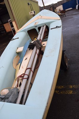 Lot 399 - Sailing dinghy with trailer