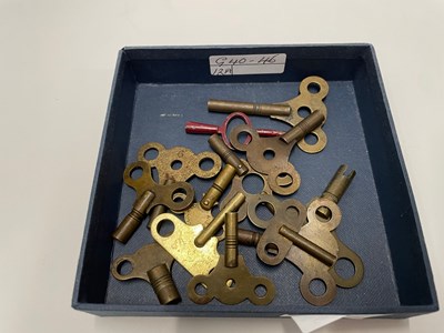 Lot 422 - Small box containing a quantity of clock keys