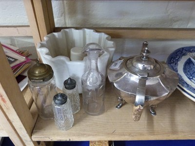 Lot 577 - Mixed Lot: Jelly mould, silver plated teapot,...