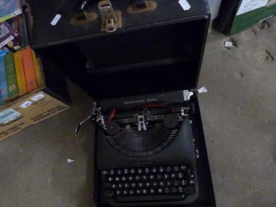 Lot 628 - Vintage Remington portable typewriter