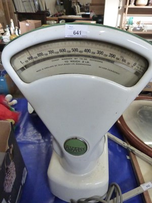 Lot 641 - Vintage Avery scales with weights