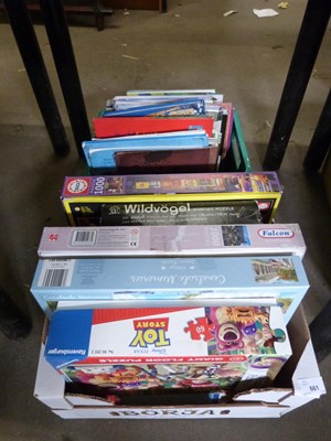 Lot 661 - Quantity of various board games and a box of...